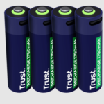 Punjive baterija TRUST USB-C  4P - AA/4 kom/USB-C kabel 4P/ crna