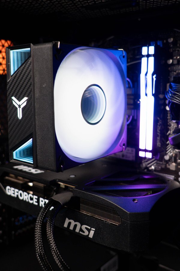 41716.jpg Računar DSCL Ryzen 9 7900X/64GB/M.2 2TB/RTX5080 16GB/1050W - Slika 2